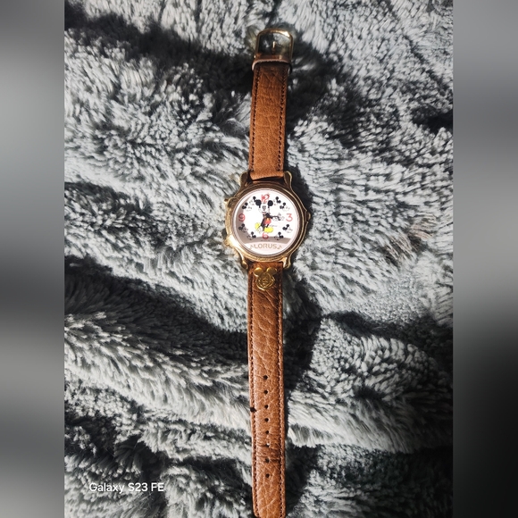 Vintage Lorus Mickey Mouse Watch unisex - Picture 3 of 8